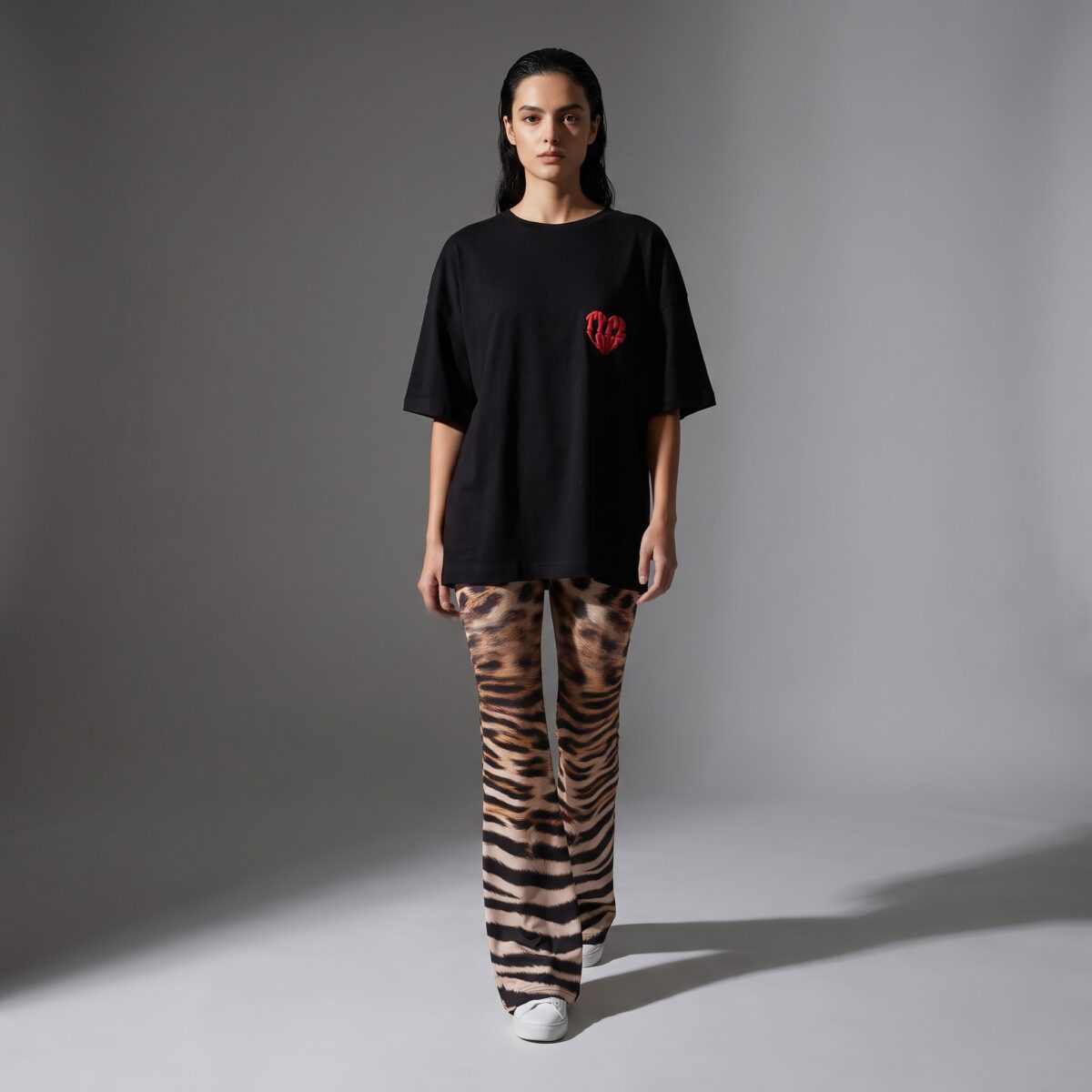 Type Love Heart Logo Puff T-Shirt Black